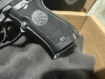 BERETTA 84F Cheetah .380 ACP - Image 7 of 10