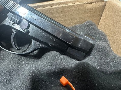 BERETTA 84BB .380 ACP - Image 4 of 13