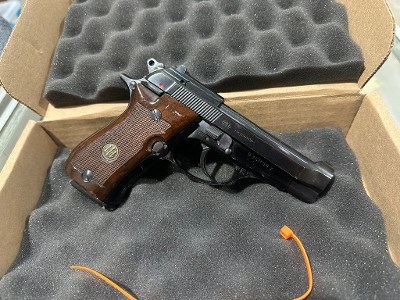 BERETTA 84BB .380 ACP - Image 1 of 13