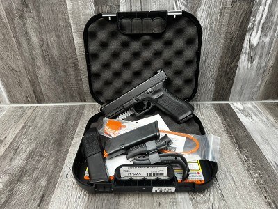 GLOCK 17 GEN 5 9MM LUGER (9x19 PARA) - Image 1 of 4
