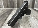 GLOCK 22 GEN 4 40 Smith & Wesson - Image 3 of 4