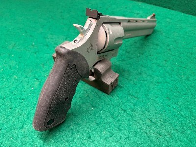 TAURUS 44 .44 MAGNUM - Image 10 of 19