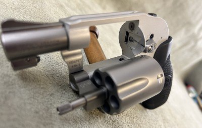 SMITH & WESSON 638 CT .38 SPL - Image 3 of 4