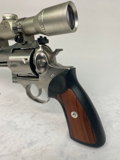 RUGER SUPER REDHAWK .44 MAGNUM - Image 5 of 12