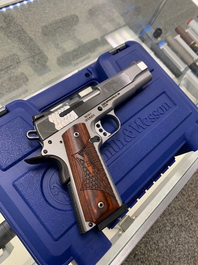 SMITH & WESSON SW1911 E SERIES .45 ACP - Image 5 of 6