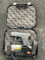 GLOCK 27 GEN 4 40 Smith & Wesson - Image 2 of 5