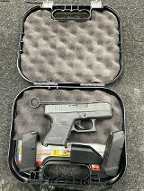 GLOCK 27 GEN 4 40 Smith & Wesson - Image 1 of 5