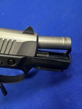 RUGER SR9C 9MM LUGER (9x19 PARA) - Image 4 of 6