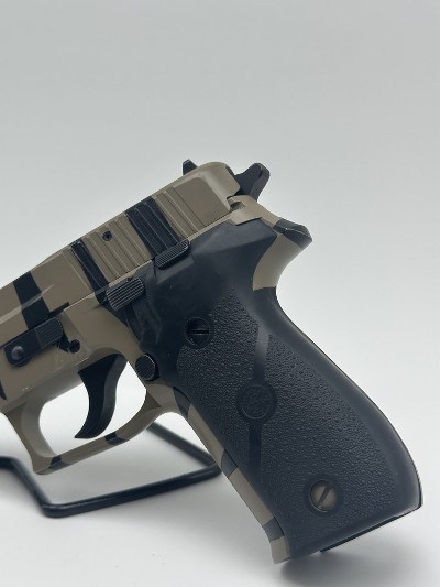 SIG SAUER P226 9MM LUGER (9x19 PARA) - Image 4 of 7