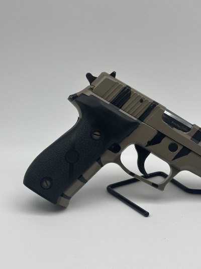 SIG SAUER P226 9MM LUGER (9x19 PARA) - Image 6 of 7