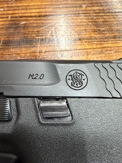 SMITH & WESSON M&P Shield M2.0 W/ Crimson Trace Laser 9MM LUGER (9x19 PARA) - Image 8 of 10