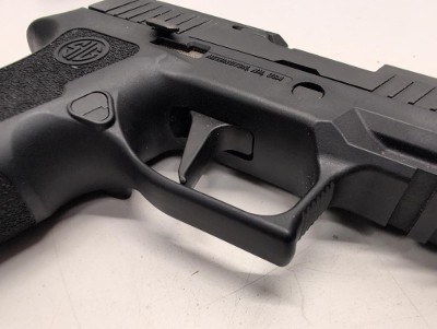 SIG SAUER P320 XCOMPACT 9MM LUGER (9x19 PARA) - Image 6 of 12