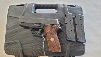 SIG SAUER P225 Classic 9MM LUGER (9x19 PARA) - Image 1 of 9