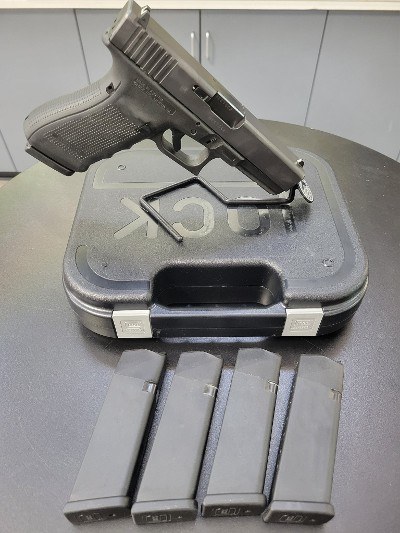 GLOCK G21 GEN 4 .45 ACP - Image 1 of 4