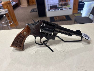 SMITH & WESSON 10-5 4" 38 SP REVOLVER .38 SPL - Image 2 of 4