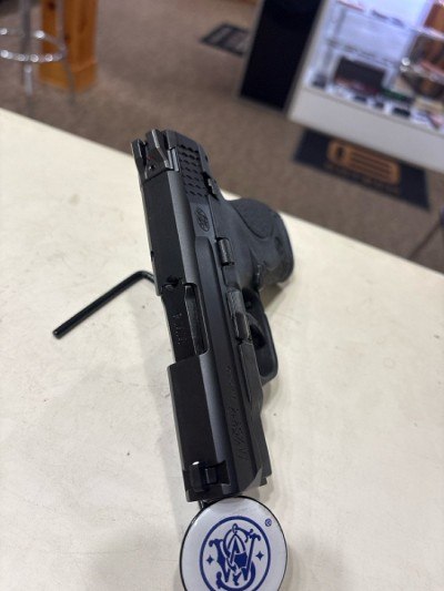 SMITH & WESSON M&P9 SHIELD 9 - Image 4 of 4