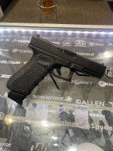 GLOCK 23 GEN 3 40 Smith & Wesson - Image 2 of 2
