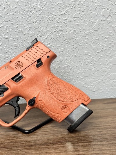 SMITH & WESSON M&P 9 SHIELD 9MM LUGER (9x19 PARA) - Image 2 of 7