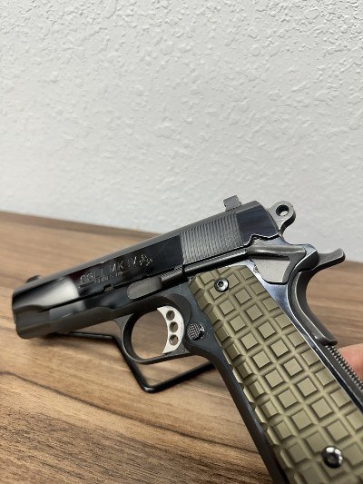 COLT 1911 COMBAT COMMANDER .45ACP - Image 3 of 7