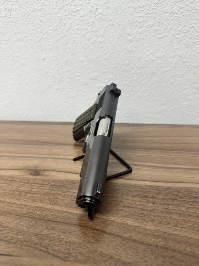 COLT 1911 COMBAT COMMANDER .45ACP - Image 7 of 7