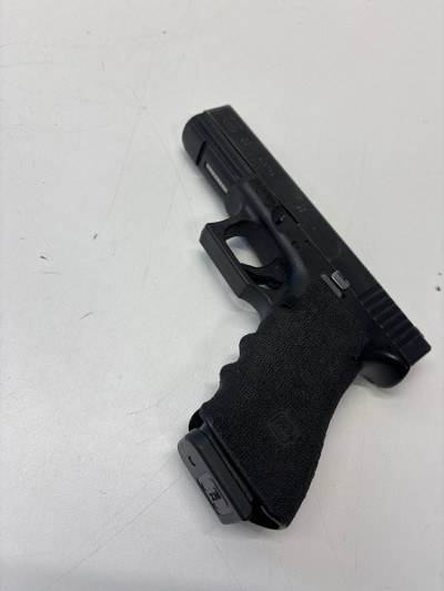 GLOCK 22 GEN 4 40 Smith & Wesson - Image 11 of 12