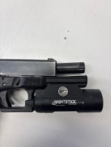 GLOCK 22 GEN 4 40 Smith & Wesson - Image 5 of 12
