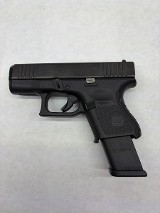 GLOCK 27 GEN 5 40 Smith & Wesson - Image 1 of 3
