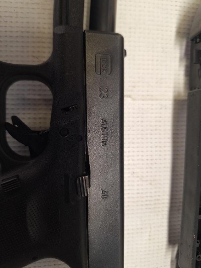 GLOCK 23 AUSTRIA 40 40 Smith & Wesson - Image 3 of 5