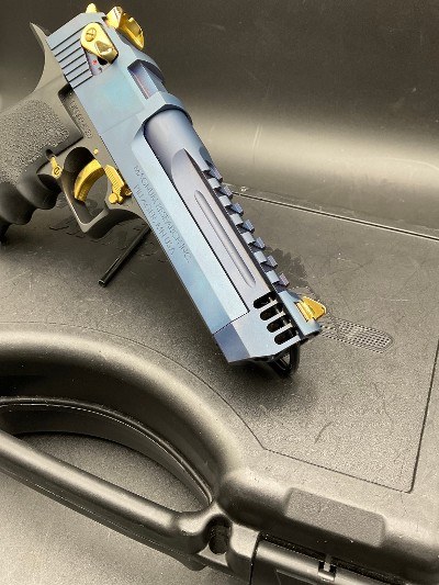 MAGNUM RESEARCH DESERT EAGLE L5 .50 AE - Image 6 of 9