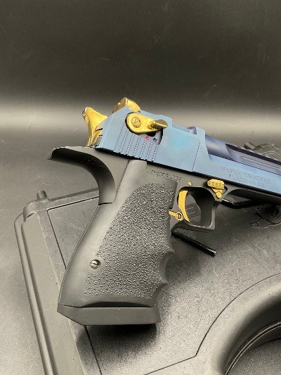 MAGNUM RESEARCH DESERT EAGLE L5 .50 AE - Image 5 of 9