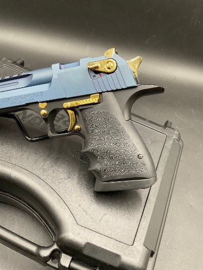 MAGNUM RESEARCH DESERT EAGLE L5 .50 AE - Image 2 of 9