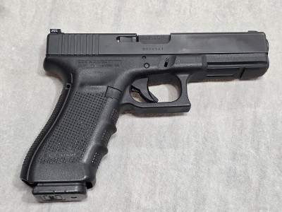 GLOCK 17 GEN 4 9MM LUGER (9x19 PARA) - Image 5 of 7