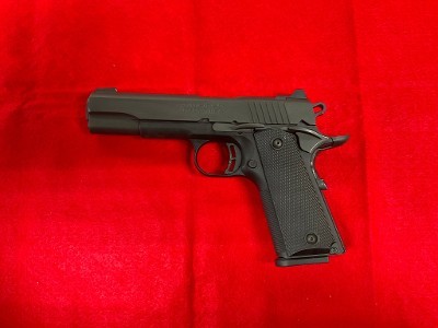 BROWNING 1911 380 BLACK LABEL .380 ACP - Image 1 of 4