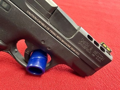 SMITH & WESSON M&p 40 shield Performance center .40 - Image 4 of 7