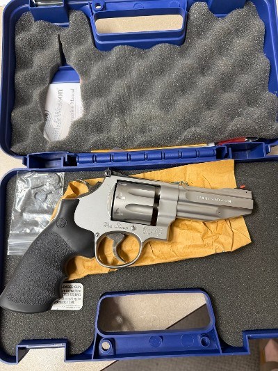 SMITH & WESSON 627 PRO PERFORMANCE .357 MAG - Image 1 of 9