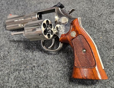 SMITH & WESSON 586-1 .357 MAG - Image 1 of 9