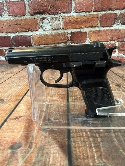 CZECH SMALL ARMS (CSA) 82 9x18MM MAKAROV - Image 1 of 6