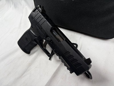 FN FIVE SEVEN 5.7X28MM - Image 6 of 7