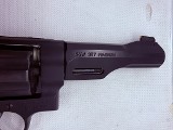 SMITH & WESSON 327 PERFORMANCE .357 MAG - Image 9 of 13
