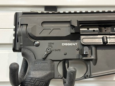 CMMG DISSENT .300 AAC BLACKOUT - Image 8 of 12