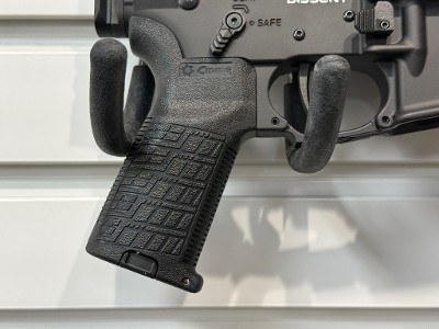 CMMG DISSENT .300 AAC BLACKOUT - Image 7 of 12