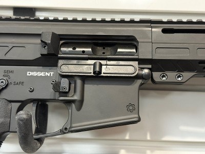 CMMG DISSENT .300 AAC BLACKOUT - Image 9 of 12