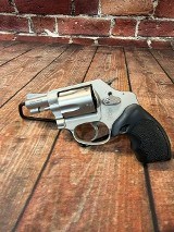 SMITH & WESSON 637-2 w/laser .38 SPL - Image 2 of 3