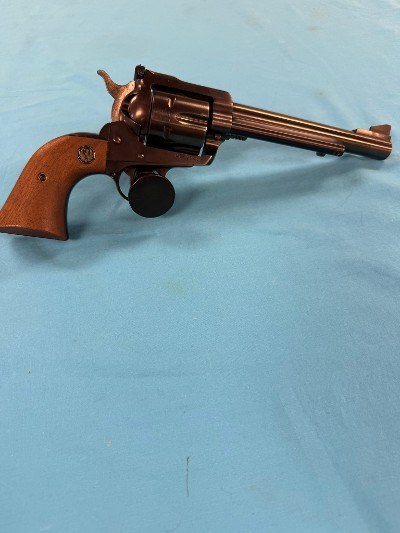 RUGER NEW MODEL BLACKHAWK .357 MAG - Image 6 of 11
