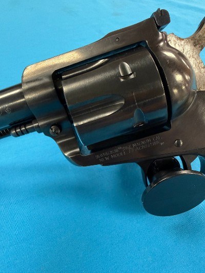 RUGER NEW MODEL BLACKHAWK .357 MAG - Image 4 of 11