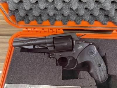 ROCK ISLAND ARMORY M200 .38 SPL - Image 2 of 8