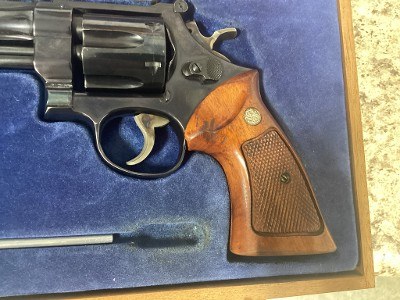 SMITH & WESSON 27-2 .38 SPECIAL/.357 MAGNUM - Image 4 of 25