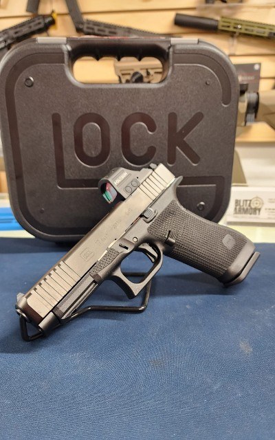 GLOCK G17 GEN6 9MM LUGER (9x19 PARA) - Image 1 of 5