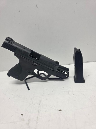 SMITH & WESSON M&P 40C 9MM LUGER (9x19 PARA) - Image 1 of 9