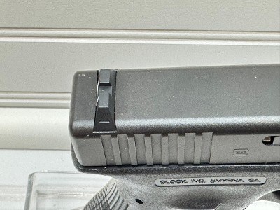 GLOCK g22c .40 S&W - Image 9 of 25
